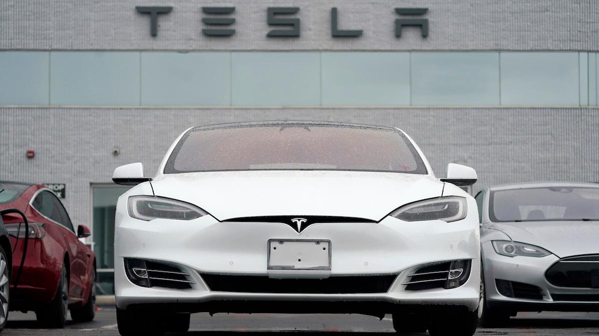 Tesla tappade 940 miljarder i värde på en dag