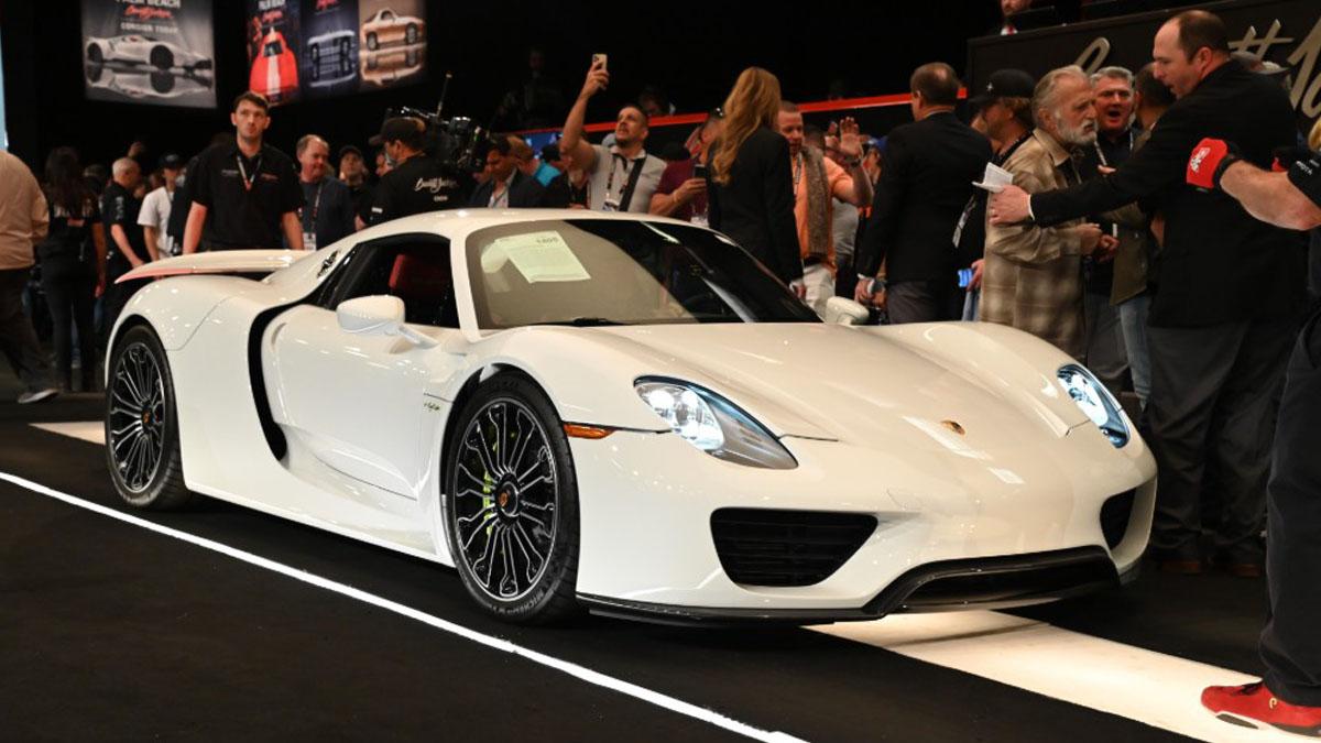 2015 Porsche 918 Spyder