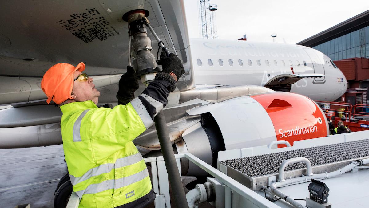 Enligt källor till CNBC diskuterar EU nya sanktioner mot Ryssland som inkluderar stål, lyxvaror och flygbränsle