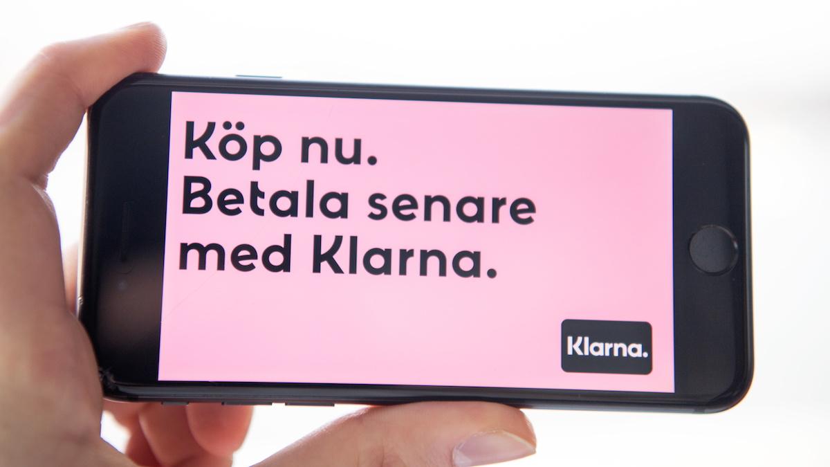 Bolag som satsar på köp nu betala senare för företag är det vissa investerare tror på nu, medan företag som Klarna, som satsar på konsumenter, har det kämpigt nu när privatekonomin påverkas av ökande räntor och stigande inflation