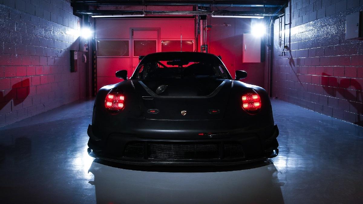 omslagsbild-porsche-911-gt3-r