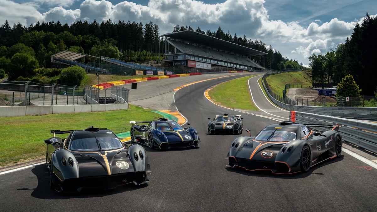 Pagani Huayra gruppfoto