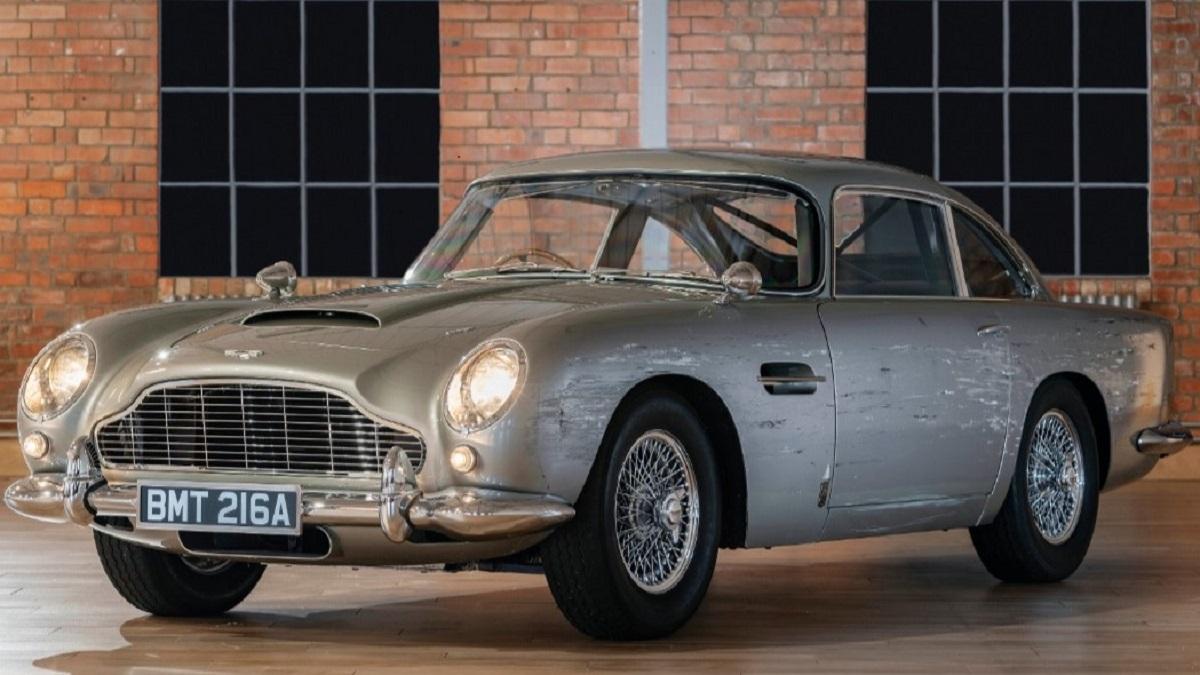 omslagsbild aston martin db5 replika