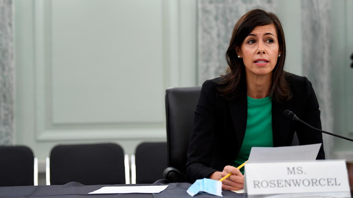 Jessica Rosenworcel, ordförande i FCC i USA, säger att amerikanska tillsynsmyndigheter inte kan subventionera satsningar som inte levererar, som kommentar till beslutet att inte ge SpaceX de pengar de utlovats i subvention för sin Starlink-satsning.