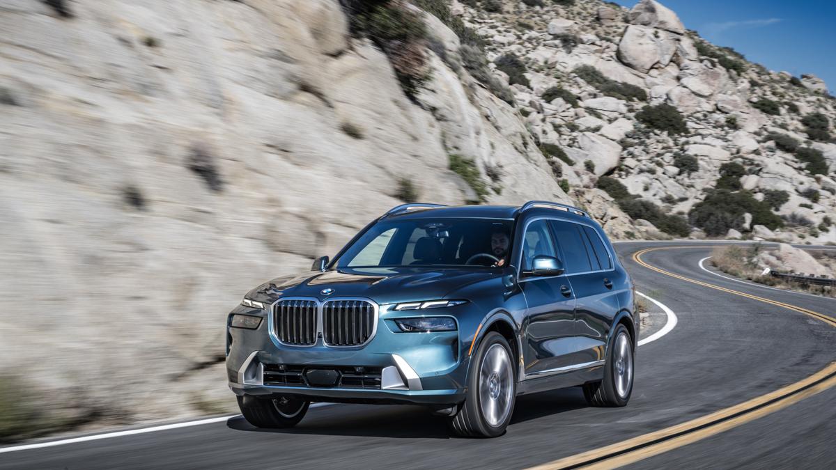 BMW X7 40i på vägen