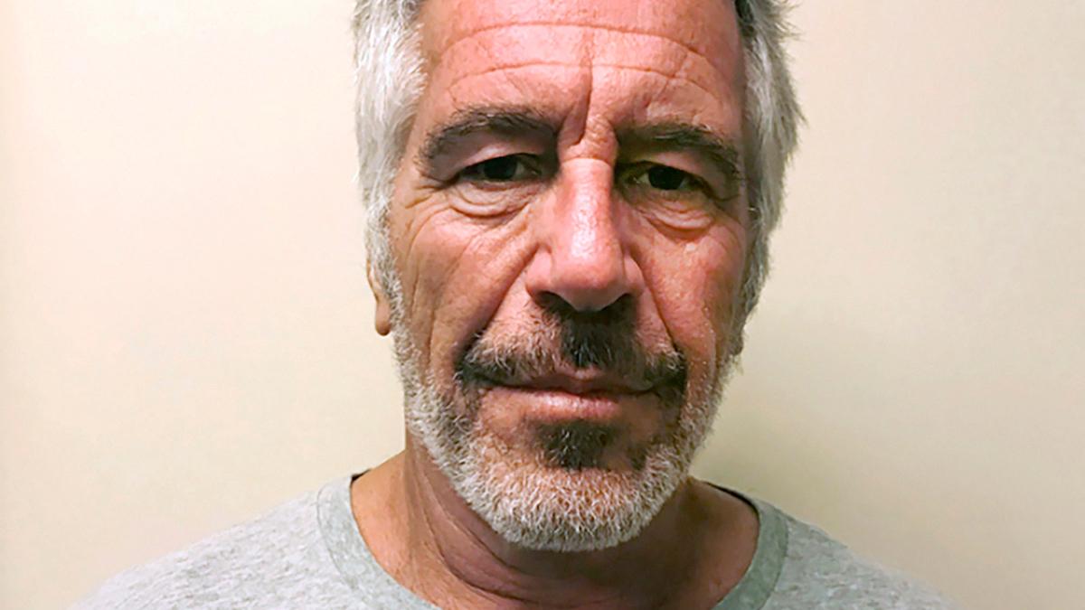 Två kvinnor som anklagat Jeffrey Epstein för sexövergrepp stämmer Deutsche Bank och JP Morgan för att ha underlättat sexhandel och ignorerat varningar