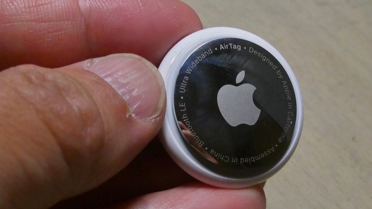 Apple stäms av kvinnor som menar att bolagets Air tags möjliggör för stalkers att förfölja offer. 