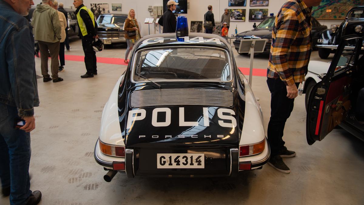 polisbil porsche 911t omslagsbild