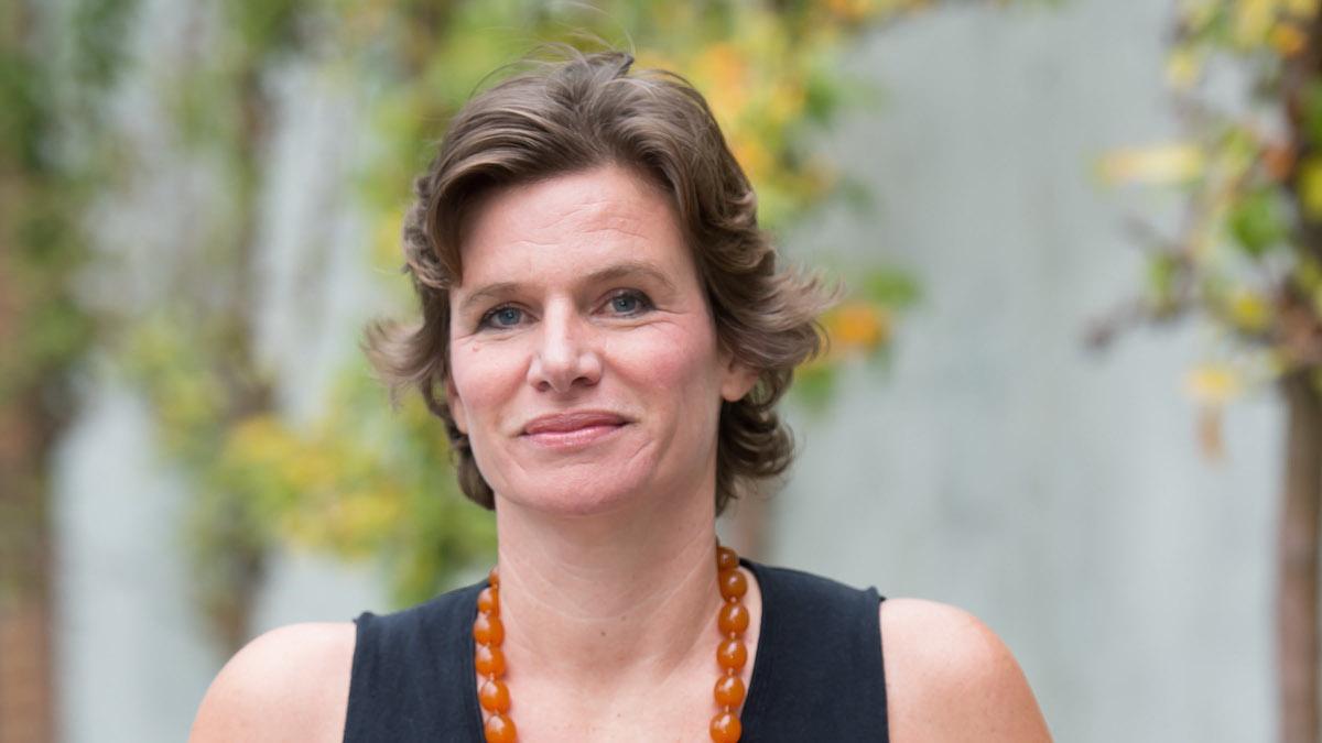 Ekonomen Mariana Mazzucato hävdar att toppkonsulter och rådgivare saknar kompetens. 