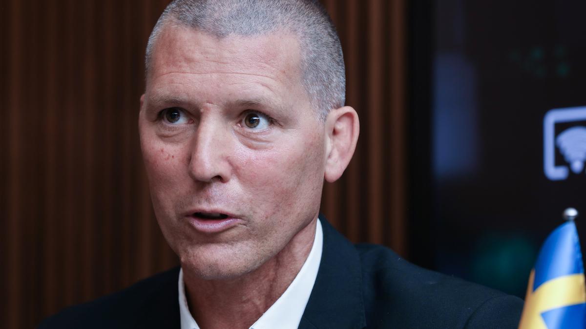 Cybersäkerhetsexperten Marcus Murray menar att försvarsmakter nu behöver omdefiniera och uppdatera sina försvarsplaner nu när vi vet att cyber ingår i krigföring