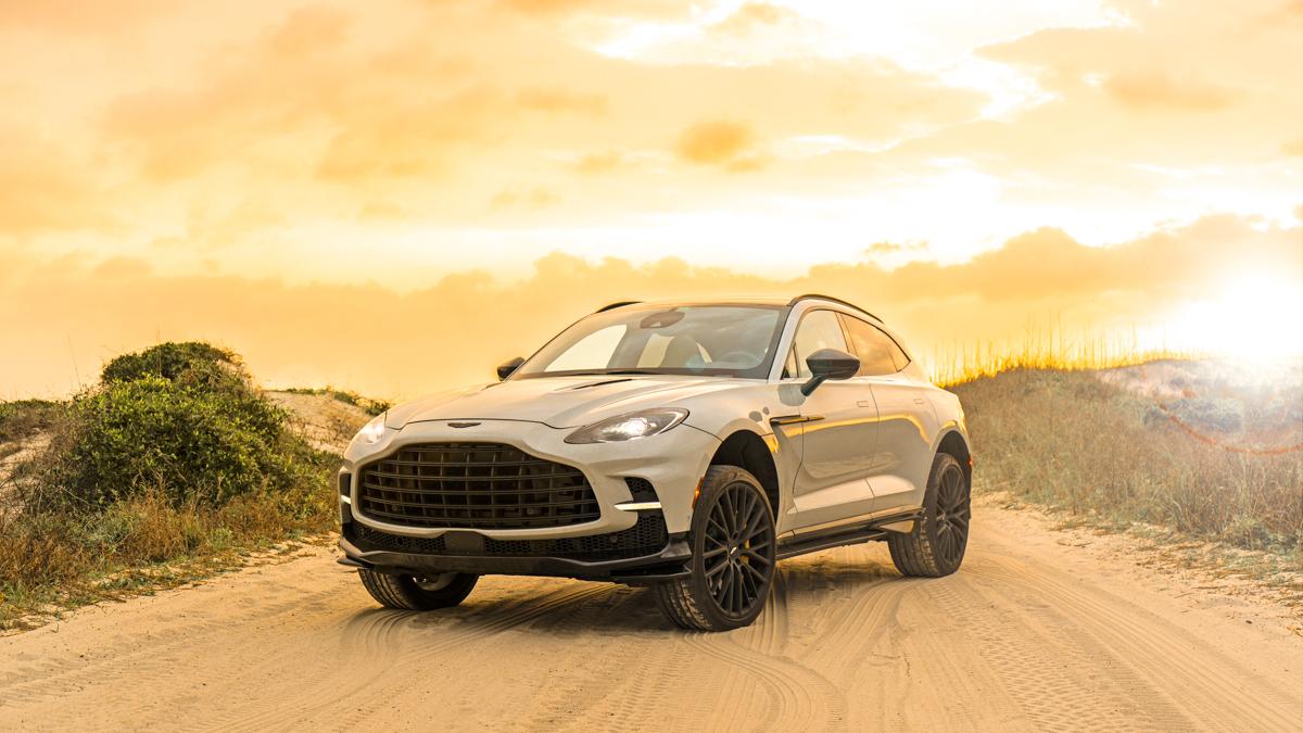 Aston Martin DBX 707