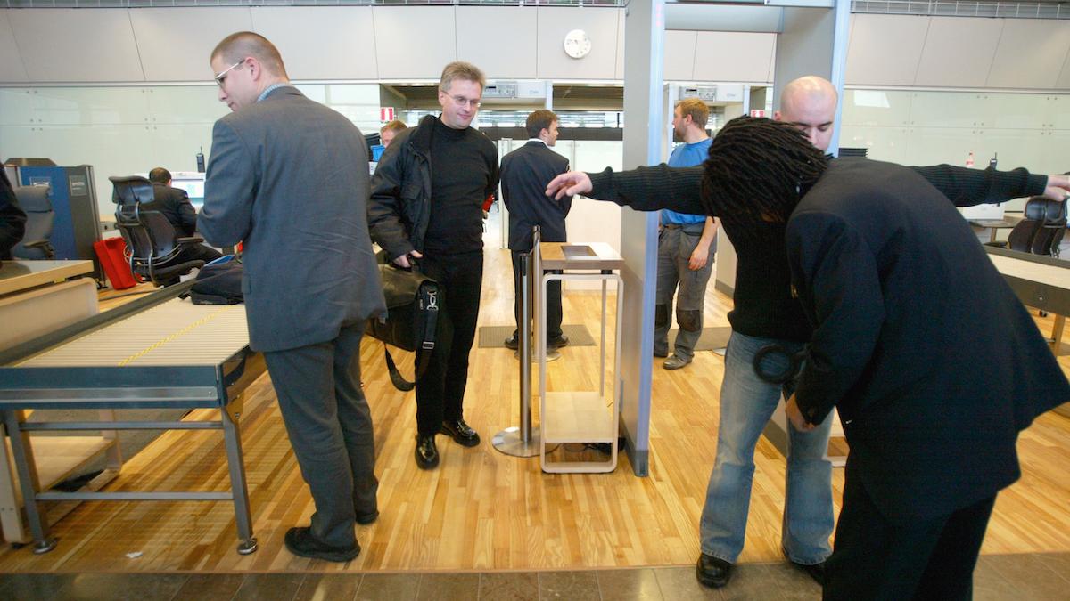 Snart tas de nya säkerhetskontrollerna i bruk på Arlanda och då kommer säkerhetskontrollen gå snabbare