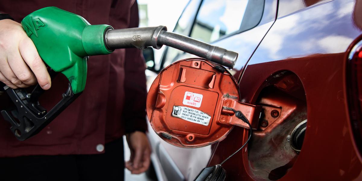 Ryssland stoppar export – ännu dyrare att tanka bilen