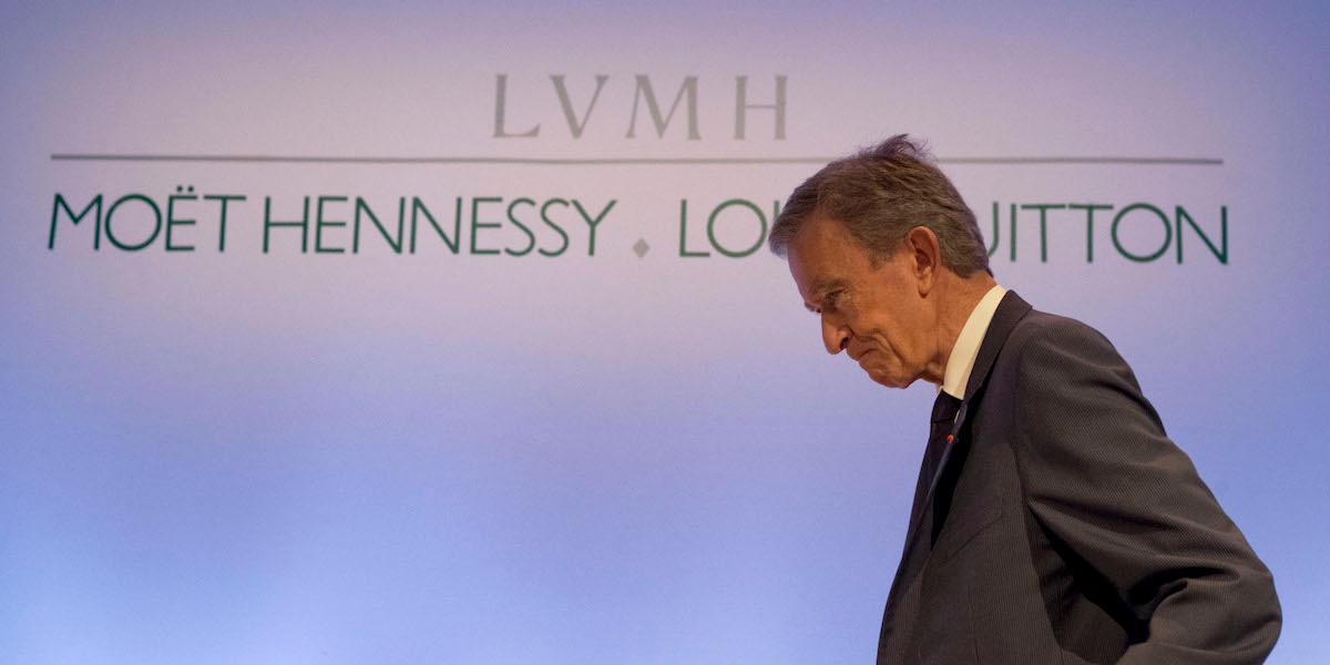 Det är sänkt huvud för Bernard Arnault när LVMH fortsätter att backa.