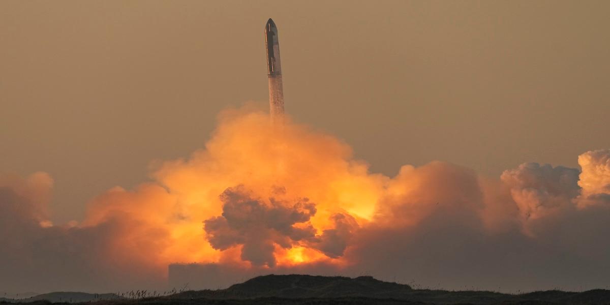 Elon Musk har nya planer för sina Starship-raketer genom en betydligt större fabrik.