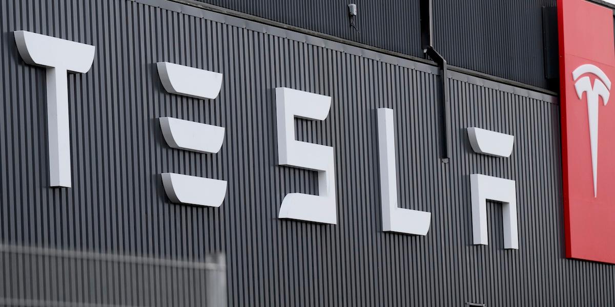 Nyhetsveckan: Bankvinst, Teslakris och Nato-ja från Turkiet