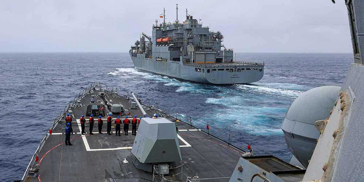 Taiwan är fortsatt i hetluften och frågan är hur Japan ställer sig till en kinesisk invasion.