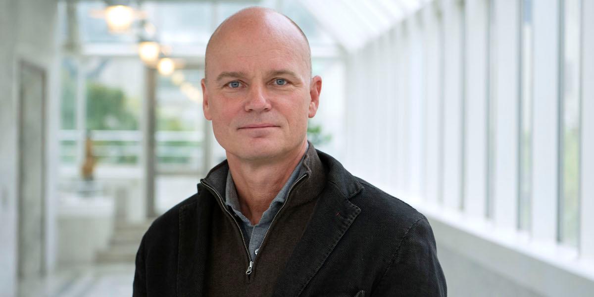 Håkan Svärdman, pensionsexpert på Folksam, anser att den allmänna pensionen behöver höjas till 60 procent av slutlönen