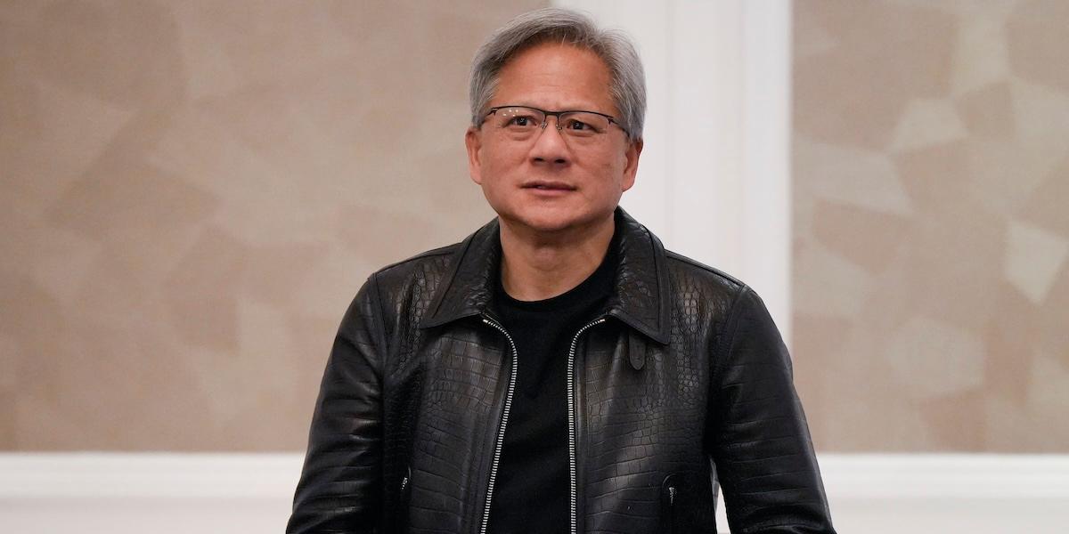 Jensen Huang satsar på svarat kläder och att leva i nuet, utan klocka.