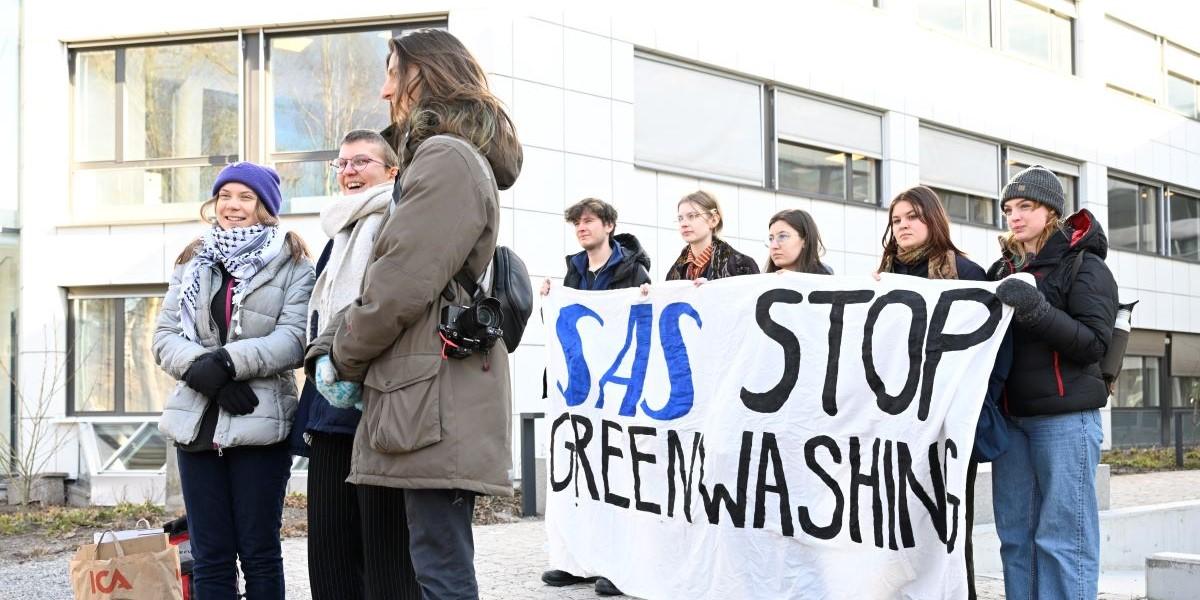 Greta Thunberg och Fridays for Future skapade kaos inne på SAS årsmöte. "Hätsk stämning" uppstod enligt flera medier.