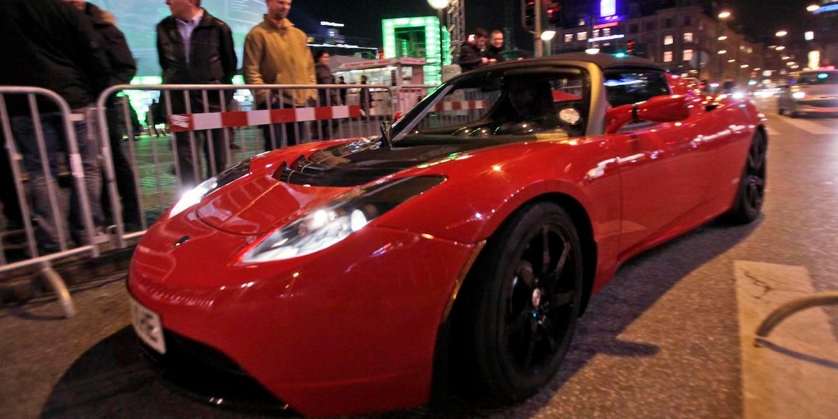 Kommer Tesla Roadster att kunna flyga? För Elon Musk är inga ord för stora.