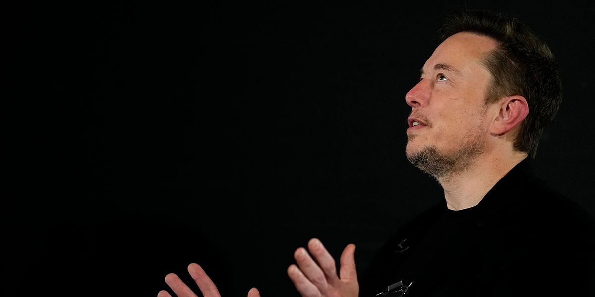 Musk i blåsväder