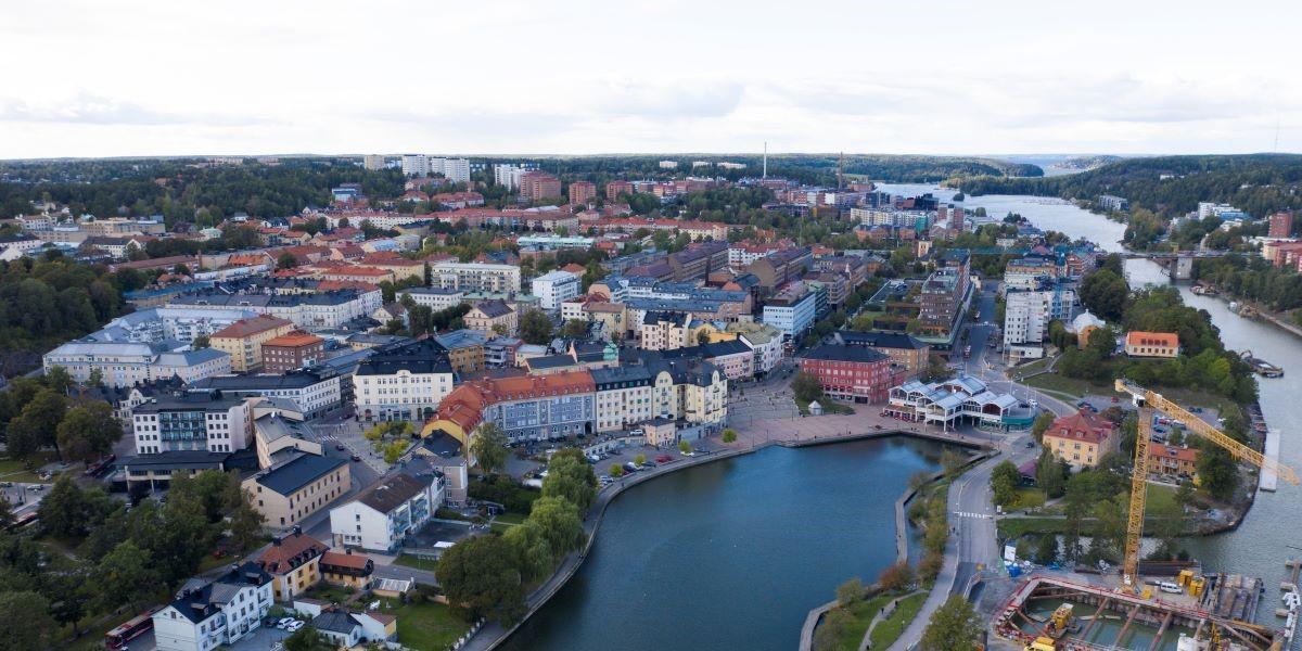 Fyra åtalas för grova ekobrott