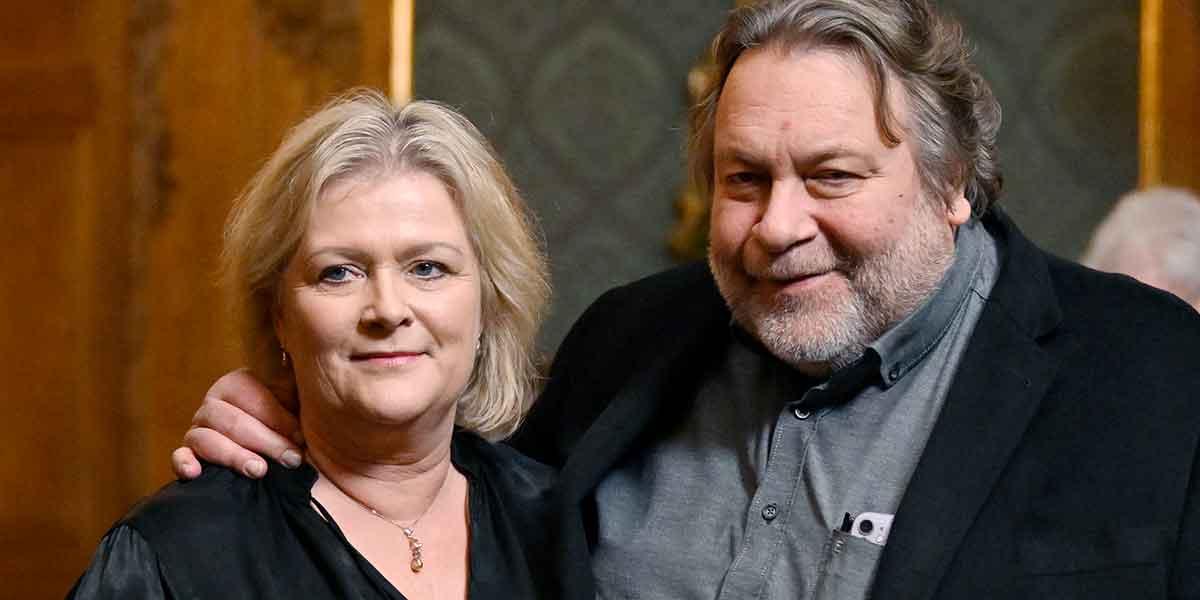 aktier försäljning New Wave