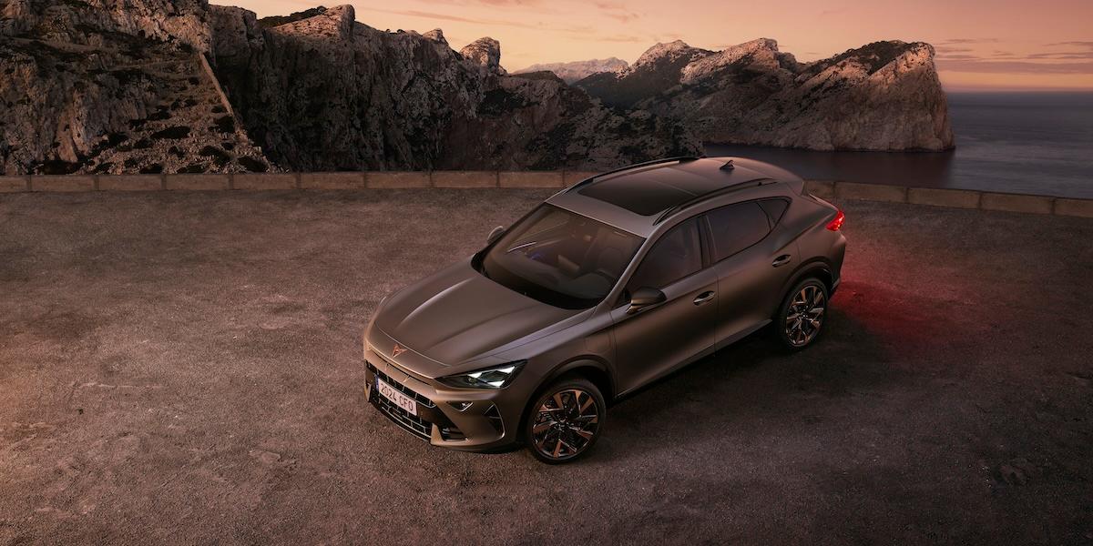 Bortsett från att modellnamnet Cupra Formentor låter som ett halvsuspekt investmentbolag, är Cupra Formentor en tufff suv i mellanformatet, som efter rekordförsäljning förra året, nu får en ny kostym.