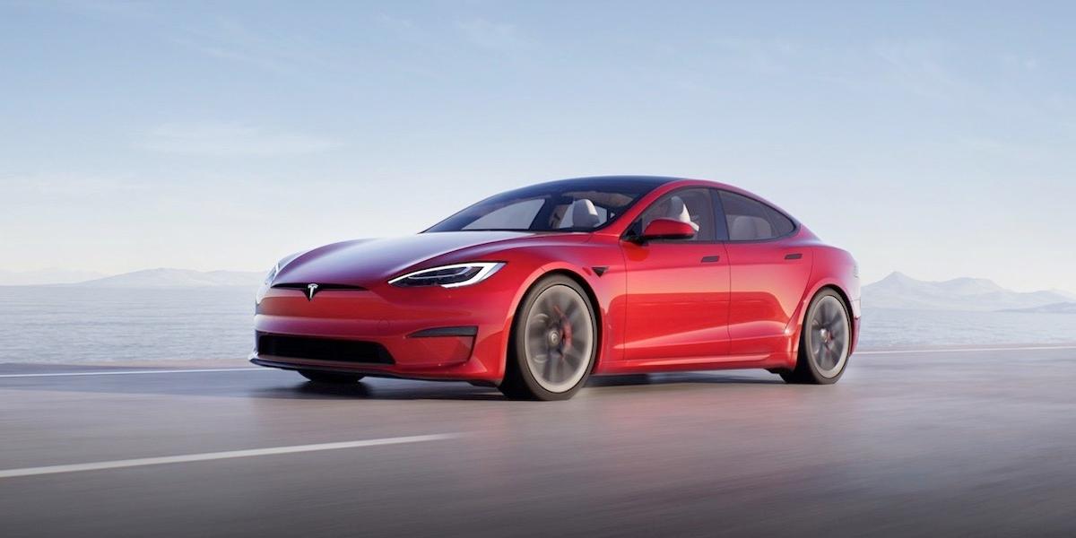 Tesla är övervärderat och kommer sjunka som en sten menar en förvaltare.