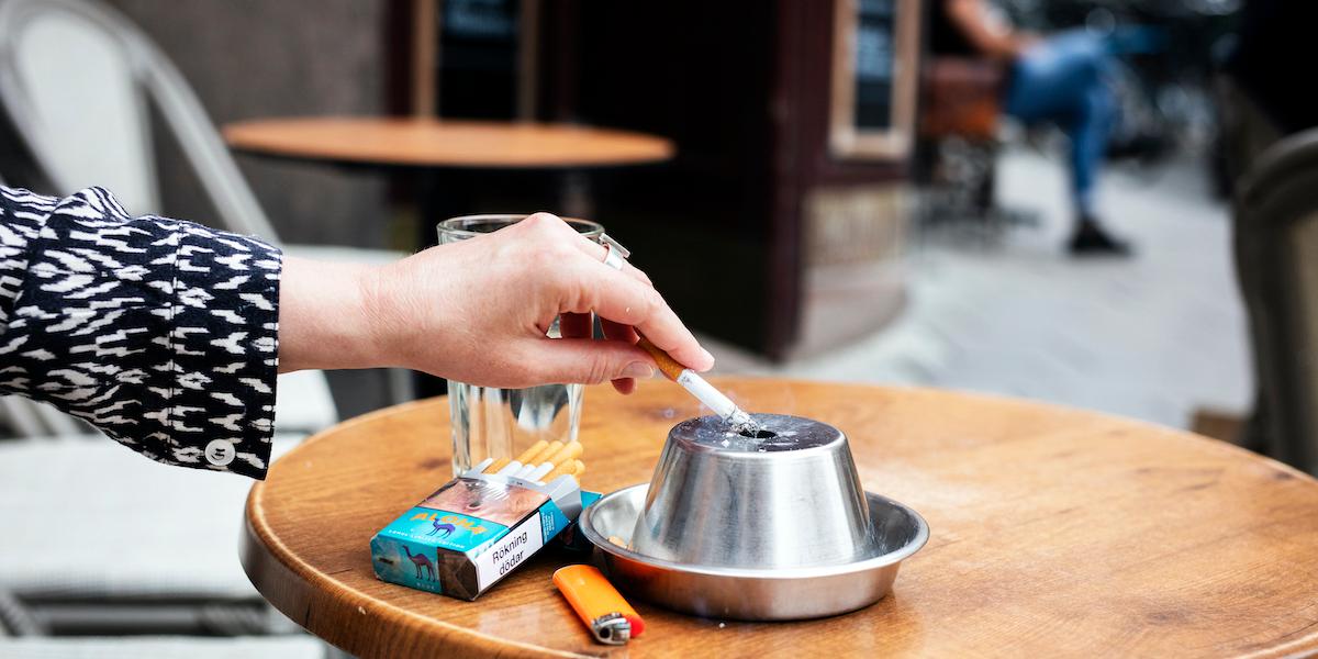Vill du undvika en tidig död bör du bland annat fimpa ciggen, säger forskarna