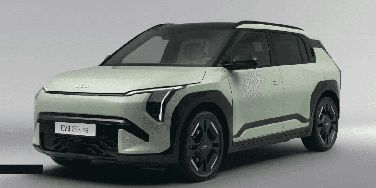 Kia EV3 visades upp i Frankfurt i en läcker grön färg och experterna på plats har sagt sitt. (Foto: Kia)