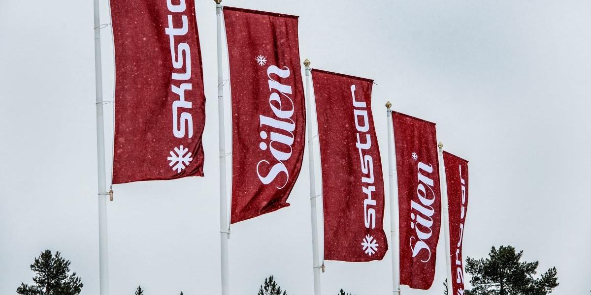 Skistar har gått starkt på börsen såväl som i verksamheten i år. Nu har skidkoncernen berättat hur man tänker kring liftkortspriserna inför kommande säsong.