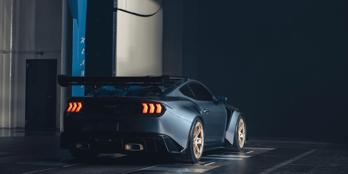 Ford Mustang GTD. Som den stora Mustang entusiasten jag är blir jag lite till mig här. Tänk att någon gång få sitta i den här. (Foto: Ford)
