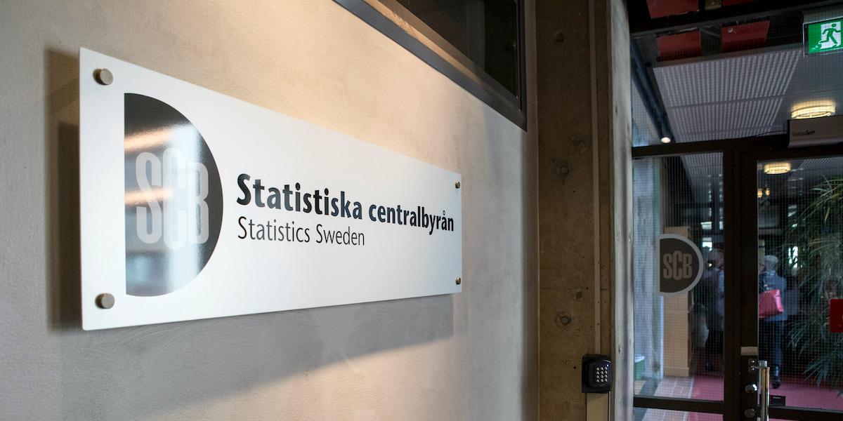 SCB:s senaste statistik visar att svenskarna både sparar och lånar mer