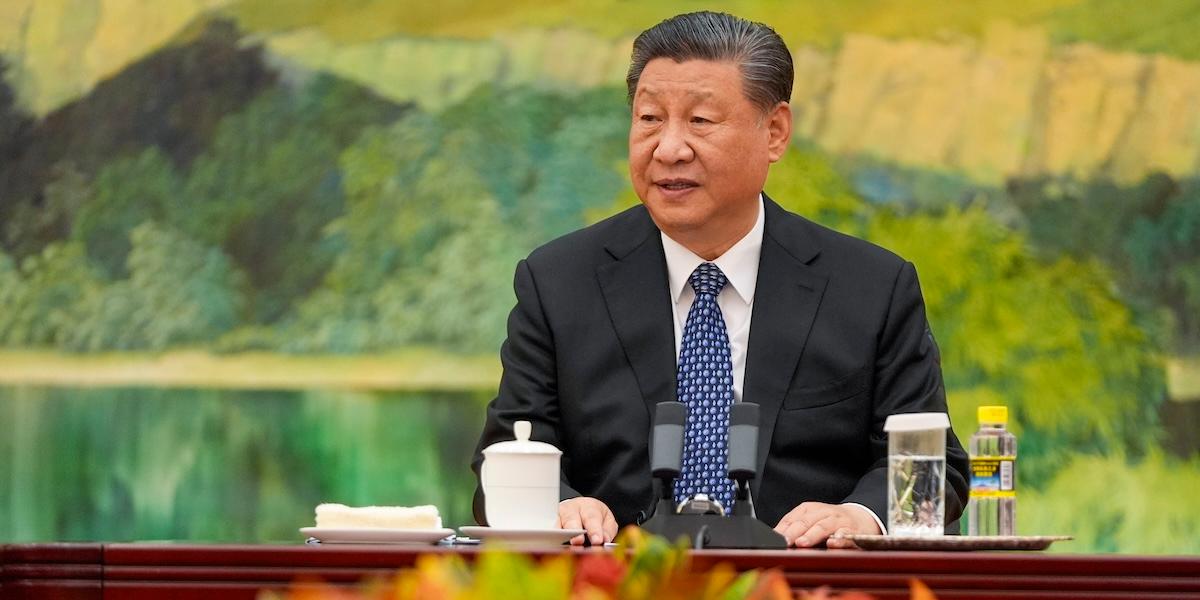 Xi