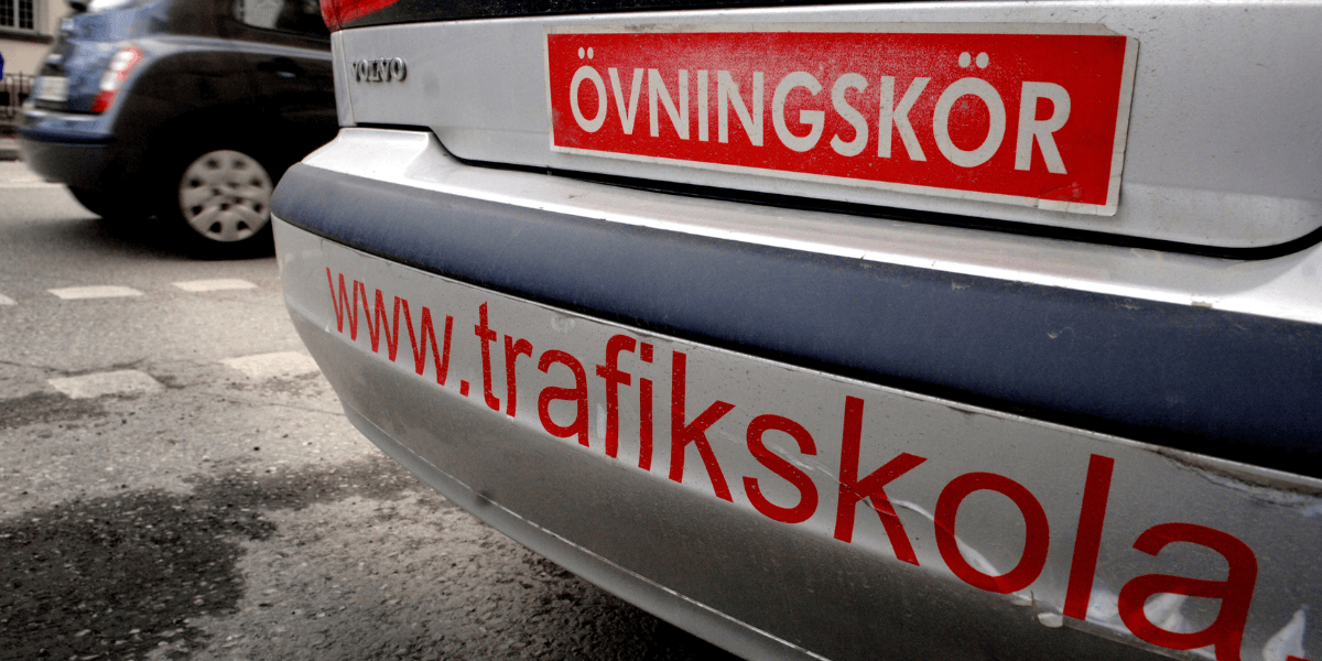 Det kan bli dyrare att ta körkort till vintern. Trafikverket behöver få in lite mer pengar i kassan. (Foto: Tomas Oneborg / SvD / TT)