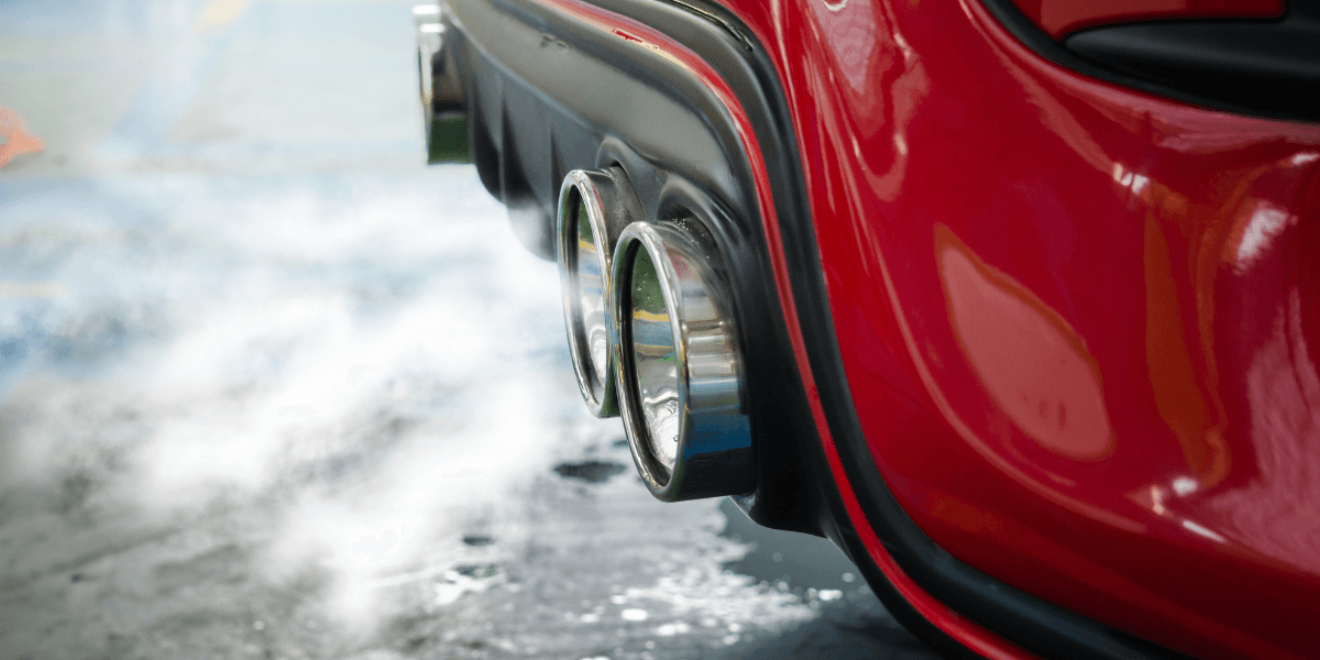 Räckviddsångest, höga kostnader, elpriser, ja det är flera olika orsaker till att folk nu vill överge sina elbilar och köpa en som går på bensin eller diesel. (Foto: Getty Images)