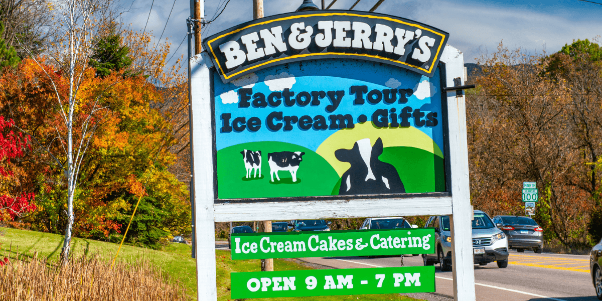 Skylt vid Ben & Jerrys-fabrik.