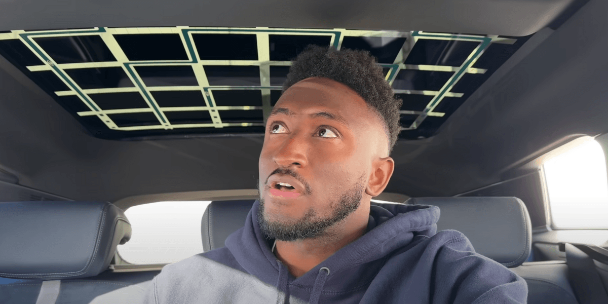 Kan en dålig recension fälla ett bilmärke? Ja det är frågan flera ställer sig just nu. Fisker Ocean testades av en av världens största Youtubers och han hatade den. Nu går Fisker i konkurs. Vems är felet? (Foto: Marques Brownlee youtube)