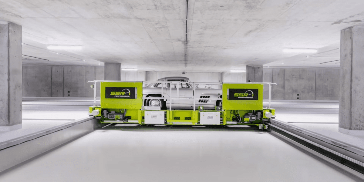 Det är här, i det kvävefyllda garaget som unika och ovärderliga bilar förvaras. Det finns bilar här som aldrig sett solen, som aldrig varit utomhus. (Foto: SSR)
