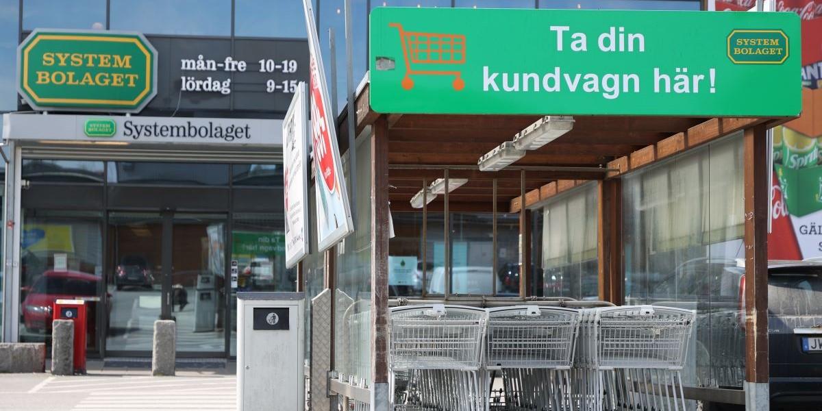 Gränshandeln lever upp av svag krona