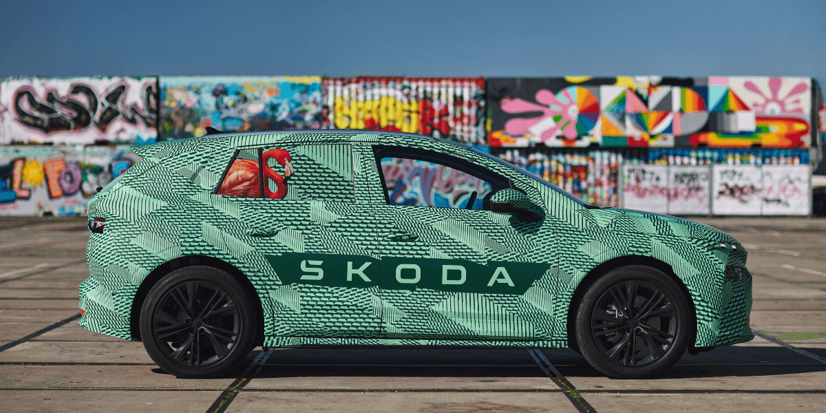 Motoreffekt varierar mellan 125 kW upp till 220 kW och räckvidden uppgår till maximalt 560 km enligt WLTP-cykel samt kan laddas från 10–80% på cirka 28 minuter. (Foto: Skoda)