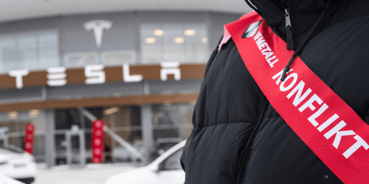 Strejkvakt från IF Metall utanför Tesla.