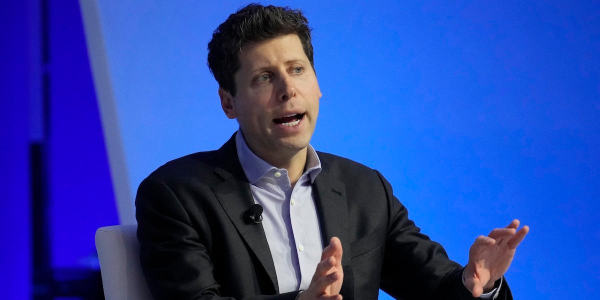 Bilden föreställer Sam Altman, grundare av Open AI. Nu tar Apple plats i Open Ai styrelse