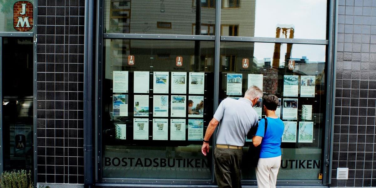 Nyfosa och JM faller på sänkta rekommendationer
