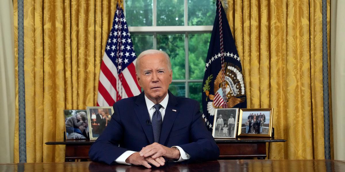 Medan vissa republikaner menar att Biden-administrationen ligger bakom mordförsöket menar Biden själv att vi måste stå enade