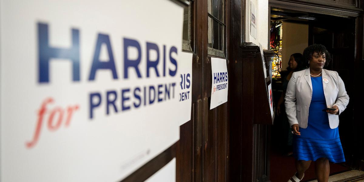 Kamala Harris stiger i viktiga delstater.