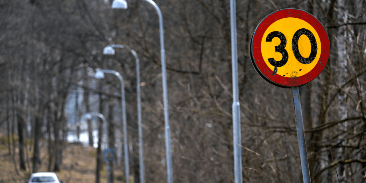 Vad säger ni om 30km/h i städerna? (Foto: Janerik Henriksson/TT)