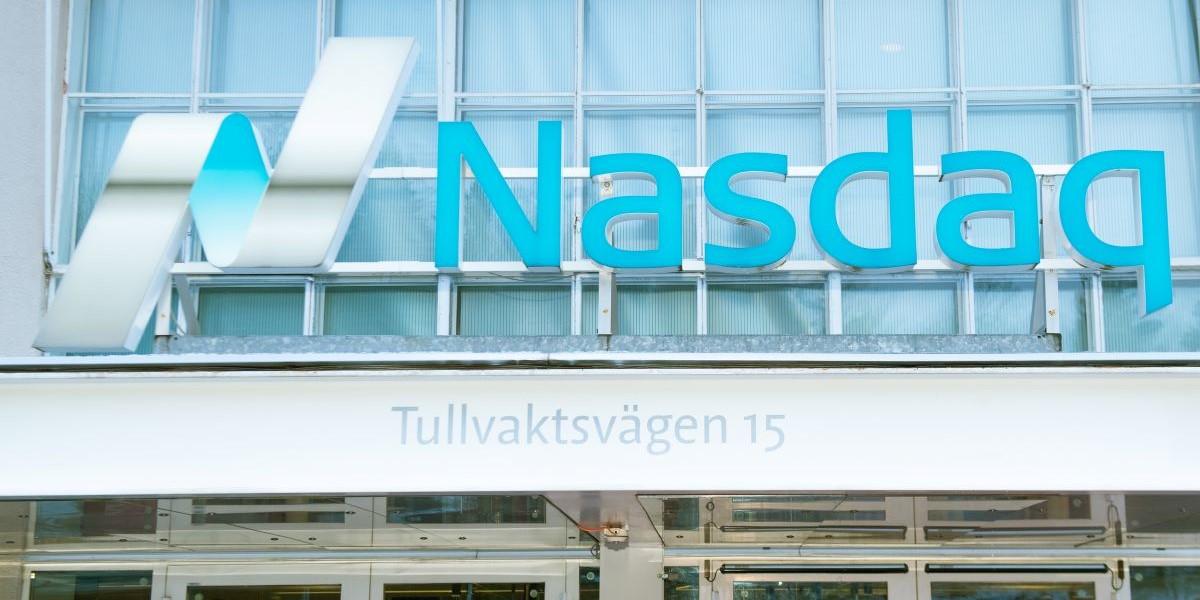 Nasdaqbörsen i Stockholm där en av de åtalade i börsens insiderhärva arbetade.